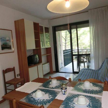 Residence Delle Terme Бибионе Екстериор снимка