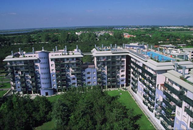 Residence Delle Terme Бибионе Екстериор снимка