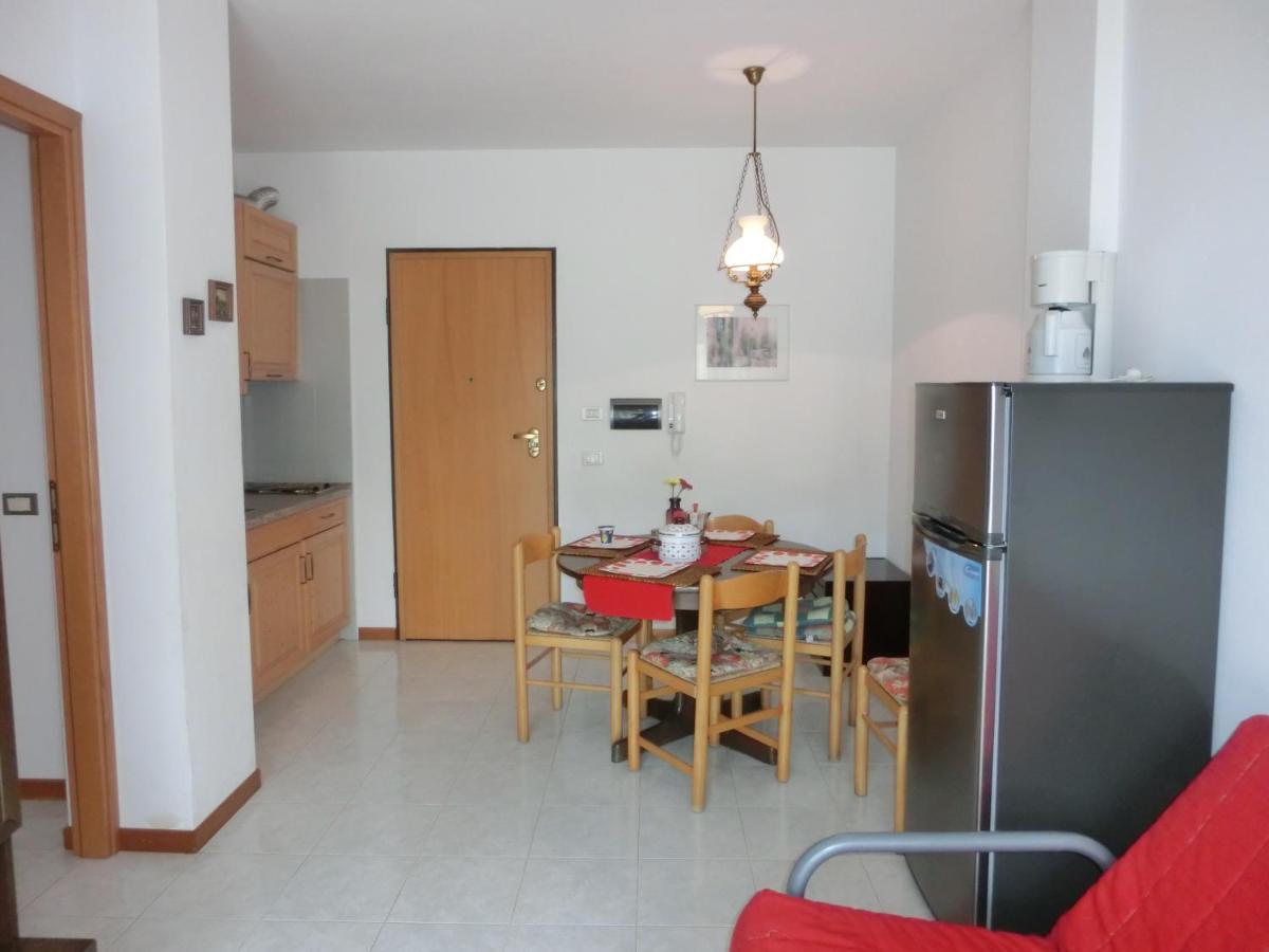 Residence Delle Terme Бибионе Екстериор снимка