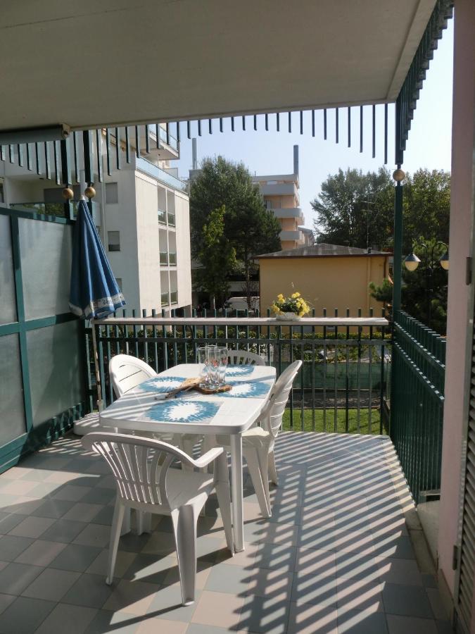 Residence Delle Terme Бибионе Екстериор снимка