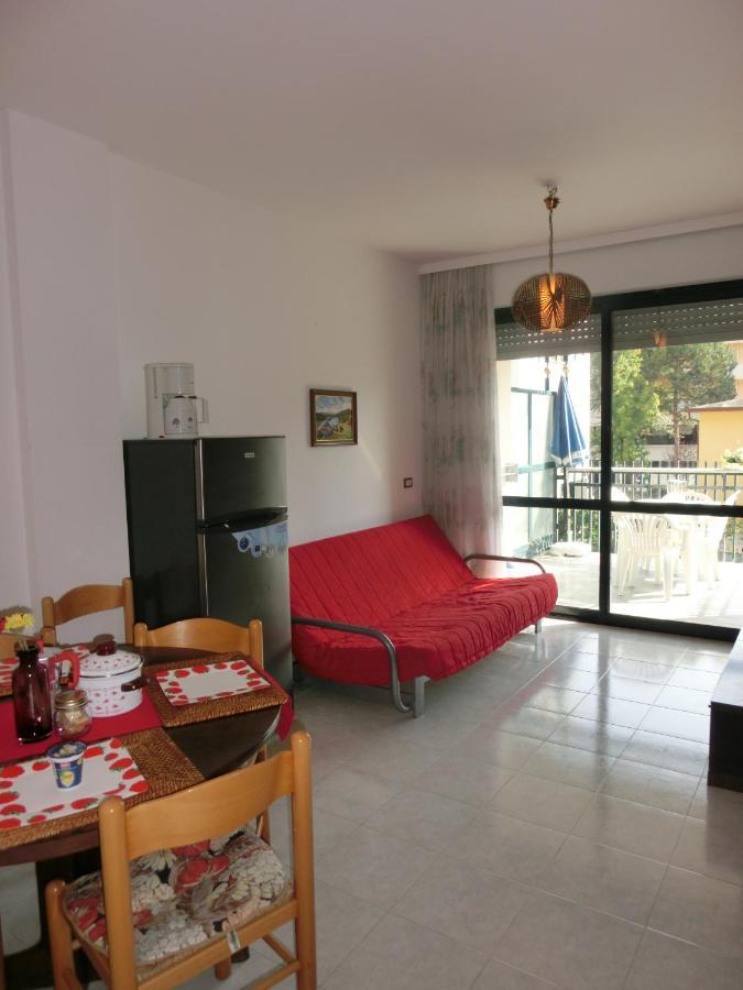 Residence Delle Terme Бибионе Екстериор снимка