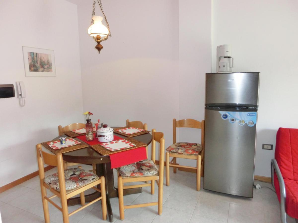 Residence Delle Terme Бибионе Екстериор снимка