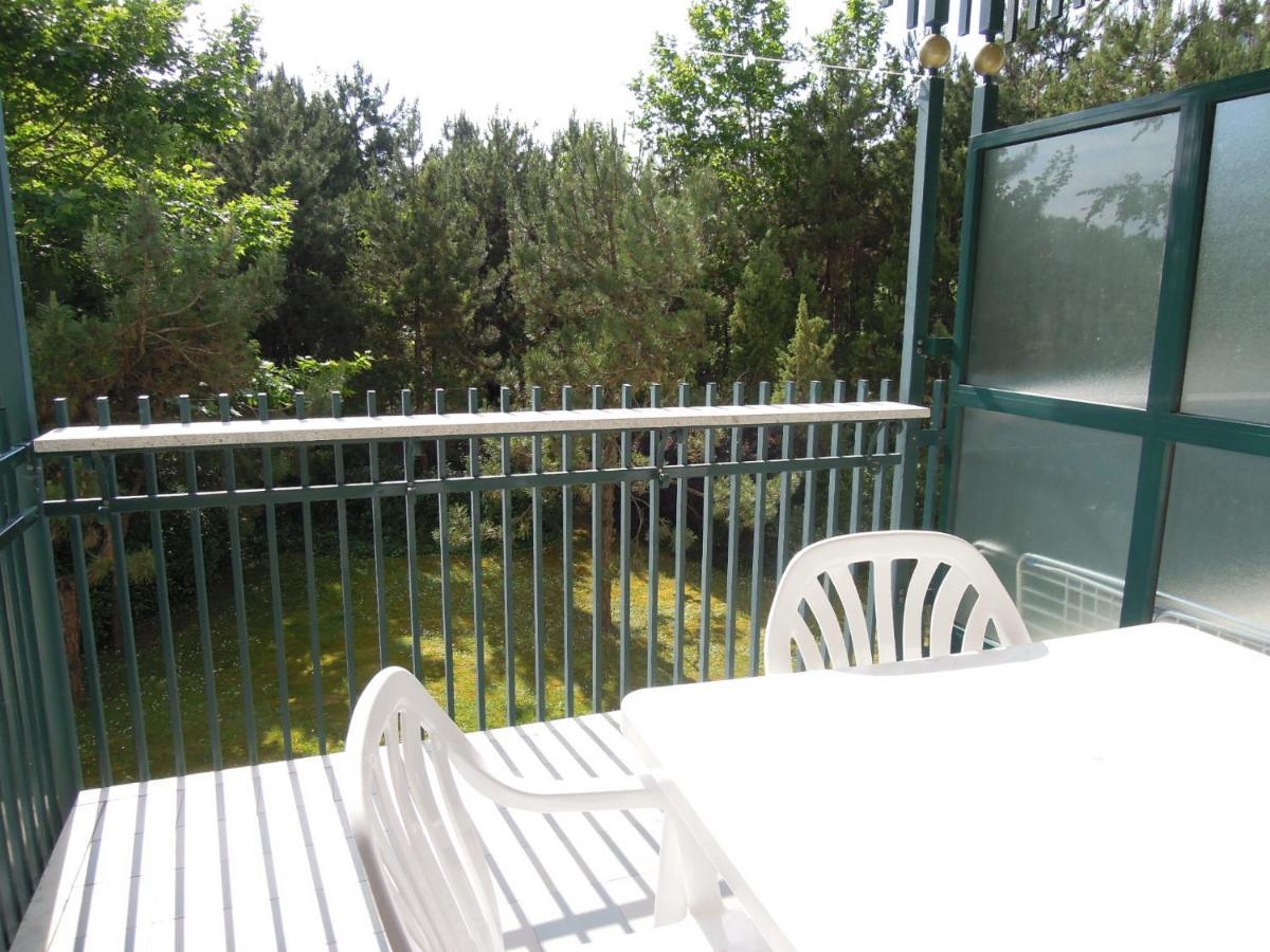 Residence Delle Terme Бибионе Екстериор снимка
