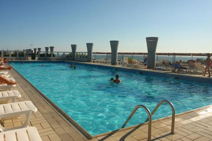 Residence Delle Terme Бибионе Екстериор снимка
