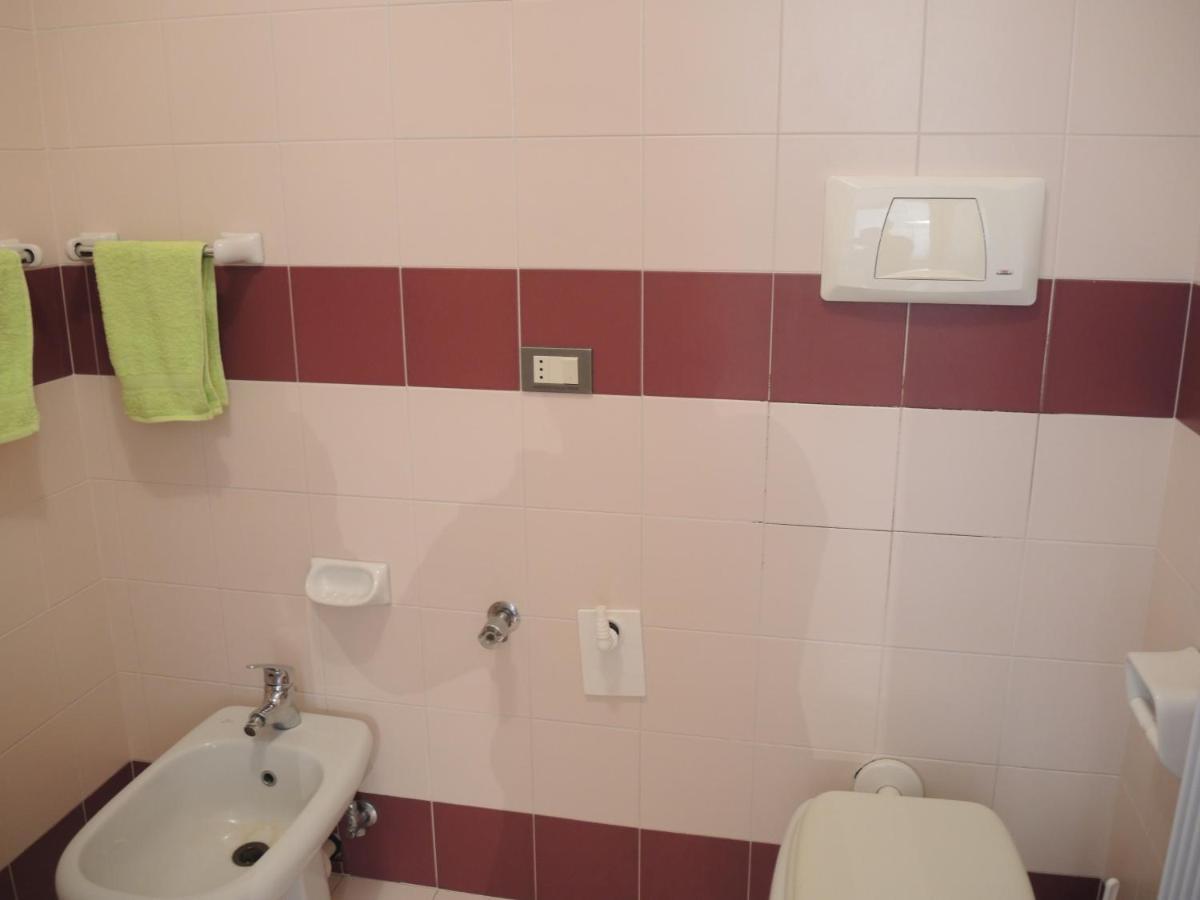 Residence Delle Terme Бибионе Екстериор снимка